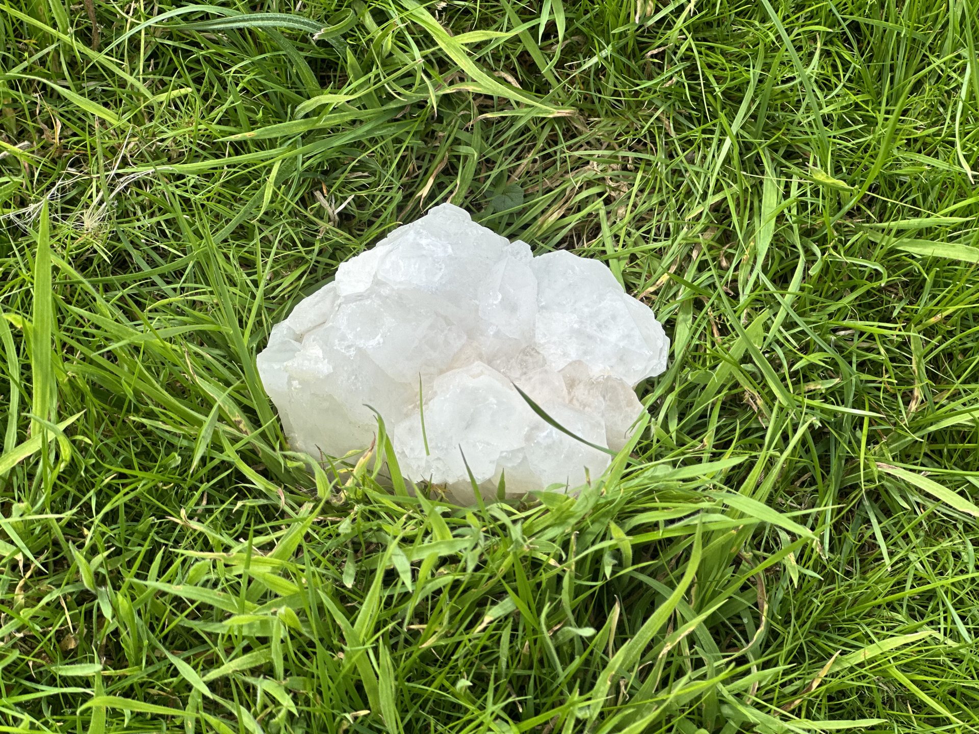 Raw Clear Quartz crystal chunk – natural unpolished piece”
